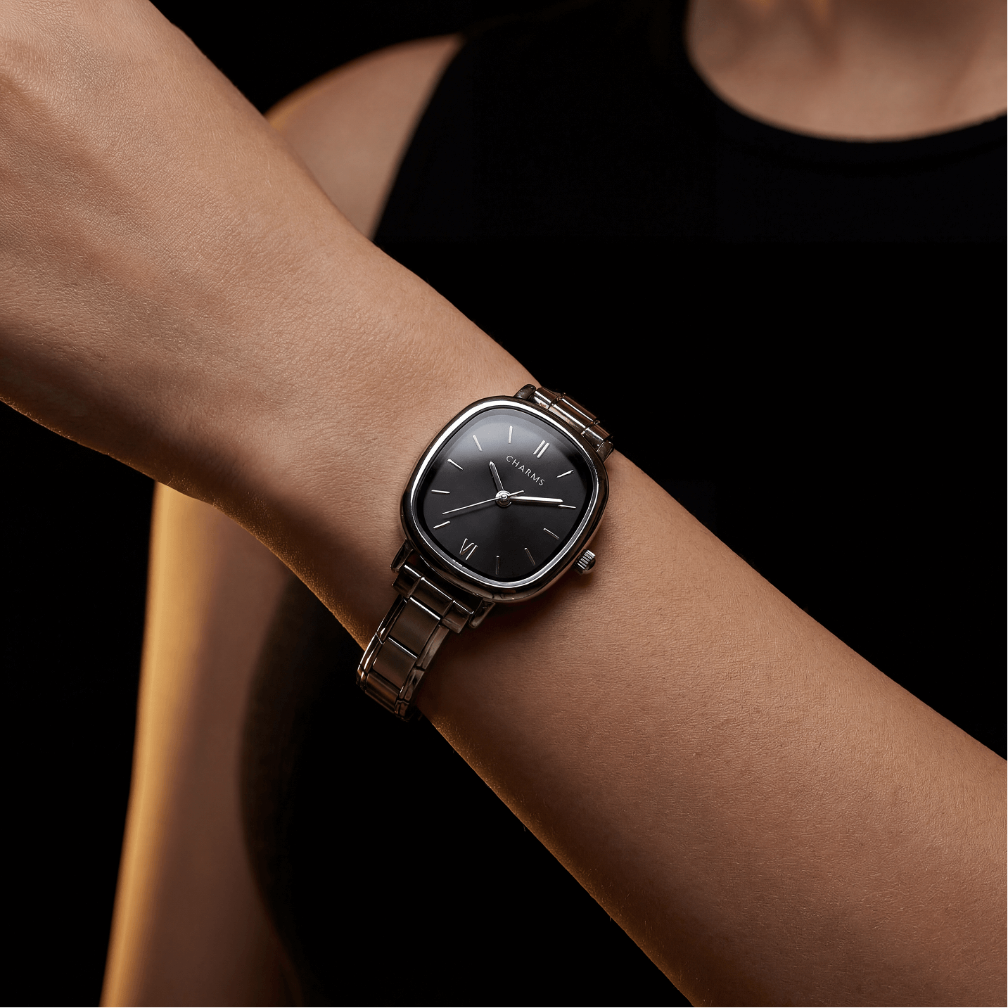 Capri – Stříbrné provedení s černým ciferníkem